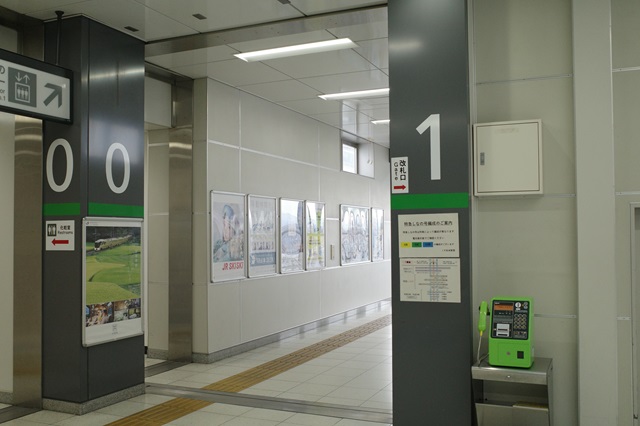 松本駅の1番線乗り場