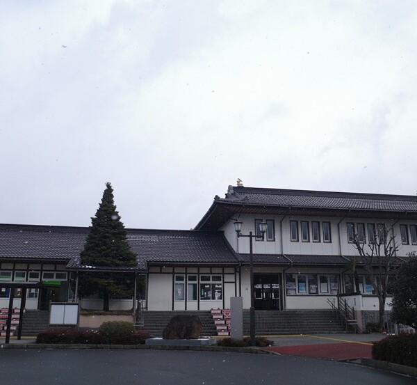 船岡駅の全景写真