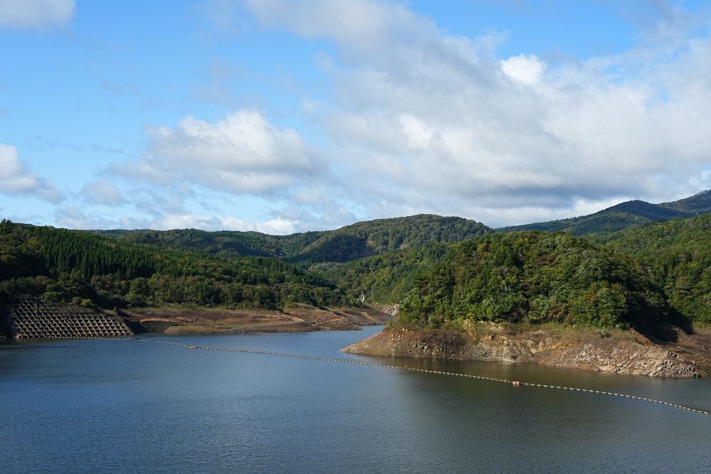 荒砥沢ダムの風景
