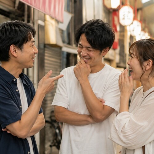 「関西弁の皮肉を交えて笑いながら会話する男女」