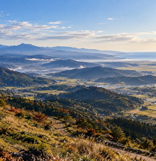 伊達政宗が勢力を広げた南奥州の山並みと盆地をイメージした風景