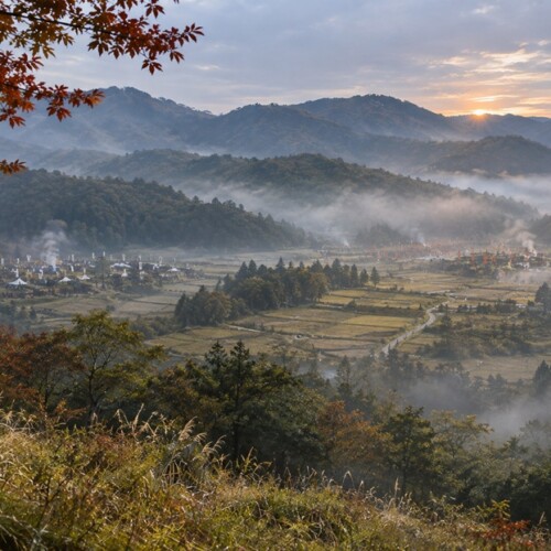関ヶ原の戦いの舞台となった山々に囲まれた盆地と東軍・西軍の陣地をイメージした歴史風景